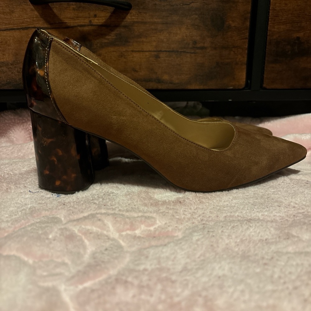 Ann Taylor Brown Suede Heels with Tortoiseshell Block
